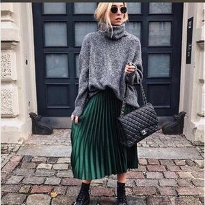 Zara Dark Green pleated skirt